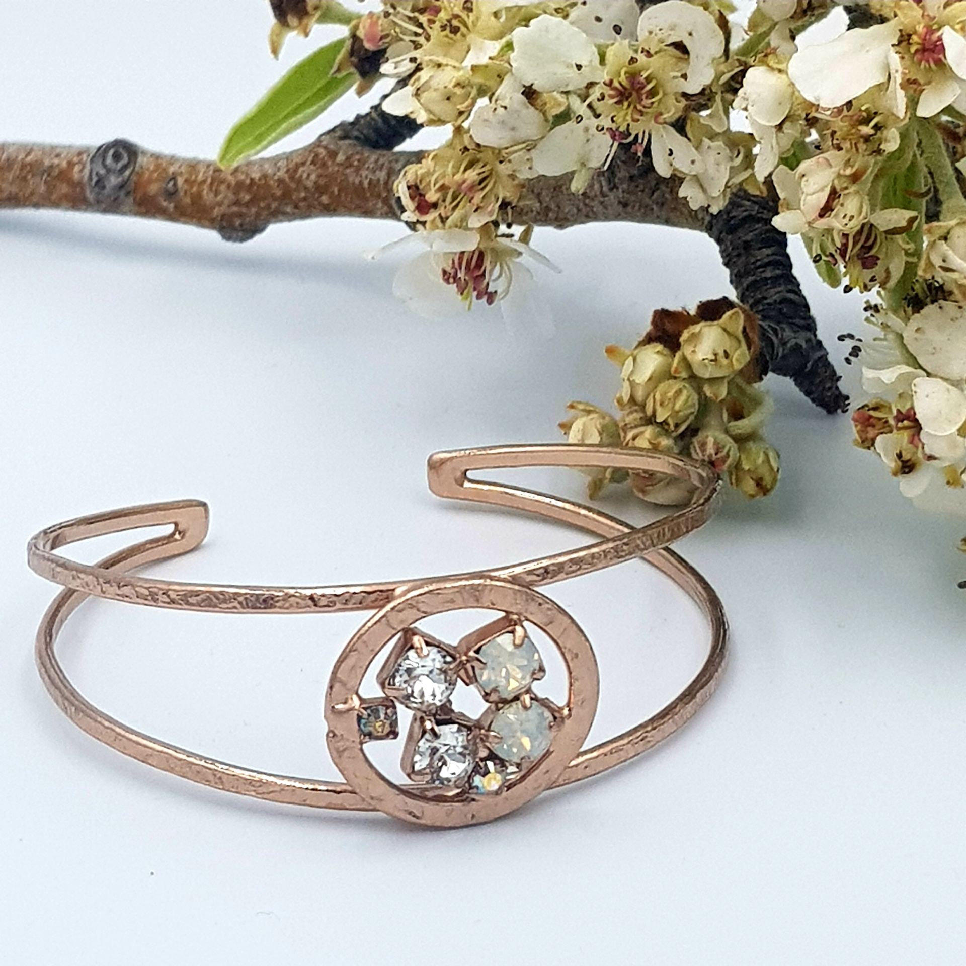 ΒΡΑΧΙΟΛΙ ΕΠΑΡΓΥΡΟ ΜΕ SWAROVSKI ΔΙΑΦΑΝΟ & ΑΣΠΡΟ